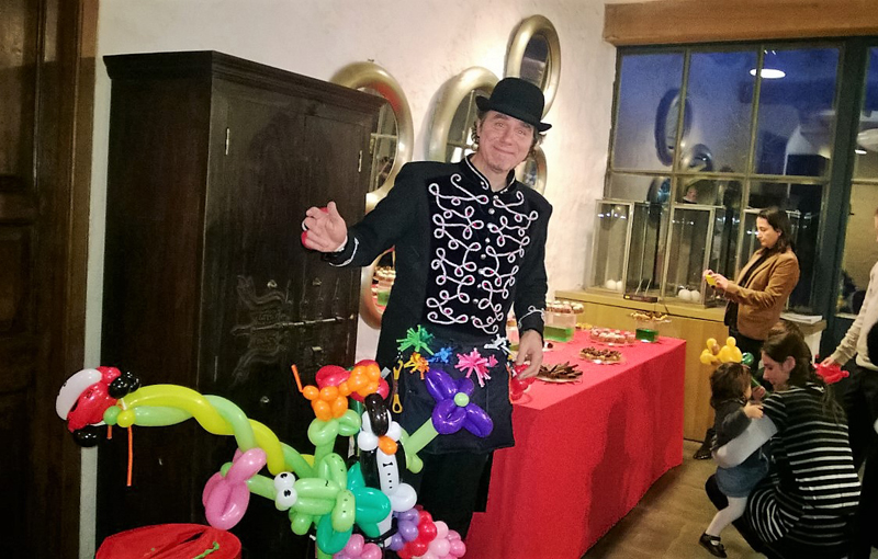 Balloon Twisting